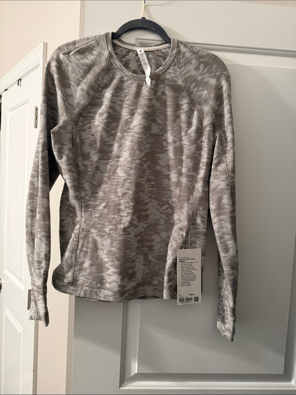 lululemon athletica Heathered Light Gray Long-Sleeve Pullover